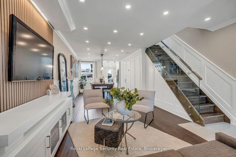 Photo 9 at 67 Northland Avenue, Smythe, Toronto