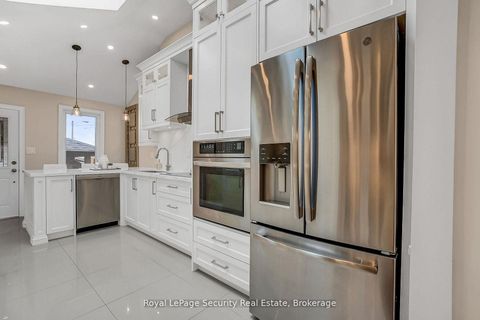 Photo 17 at 67 Northland Avenue, Smythe, Toronto