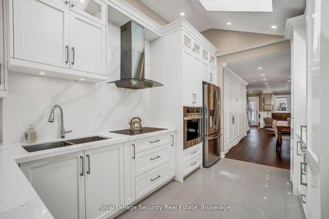 Photo 19 at 67 Northland Avenue, Smythe, Toronto