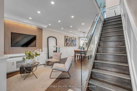 Photo 23 at 67 Northland Avenue, Smythe, Toronto