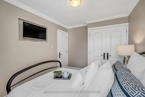 Photo 32 at 67 Northland Avenue, Smythe, Toronto