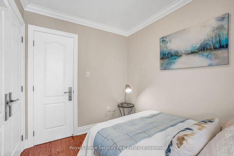 Photo 35 at 67 Northland Avenue, Smythe, Toronto
