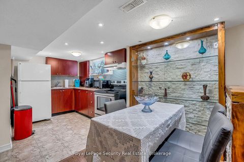 Photo 42 at 67 Northland Avenue, Smythe, Toronto