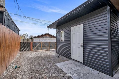 Photo 49 at 67 Northland Avenue, Smythe, Toronto