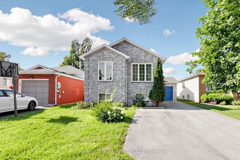 Photo 0 at 90 Barre Drive, Painswick North, Barrie