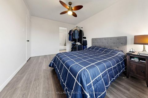 Photo 9 at 90 Barre Drive, Painswick North, Barrie