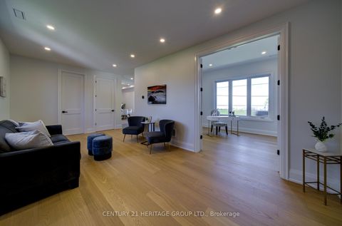 Photo 13 at 802 Willowview Road, Historic Lakeshore Communities, Georgina