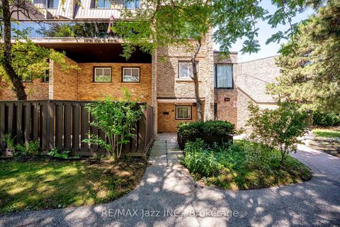Photo 1 at 38 - 120 Ling Road, West Hill, Toronto