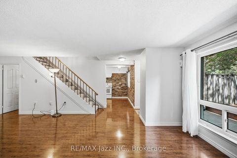 Photo 10 at 38 - 120 Ling Road, West Hill, Toronto