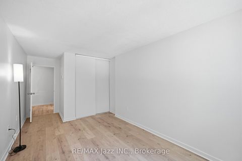 Photo 19 at 38 - 120 Ling Road, West Hill, Toronto
