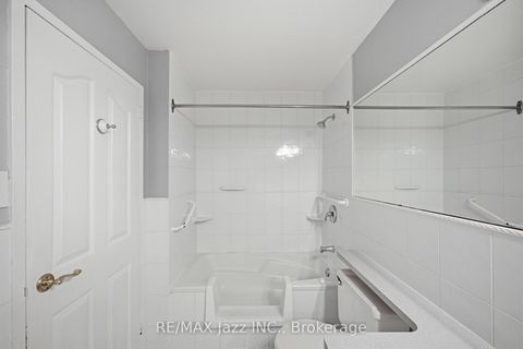 Photo 22 at 38 - 120 Ling Road, West Hill, Toronto