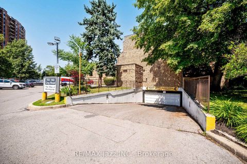 Photo 33 at 38 - 120 Ling Road, West Hill, Toronto