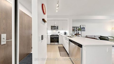 Photo 15 at 1010 - 4955 Yonge Street, Willowdale East, Toronto