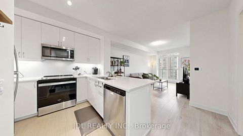 Photo 16 at 1010 - 4955 Yonge Street, Willowdale East, Toronto