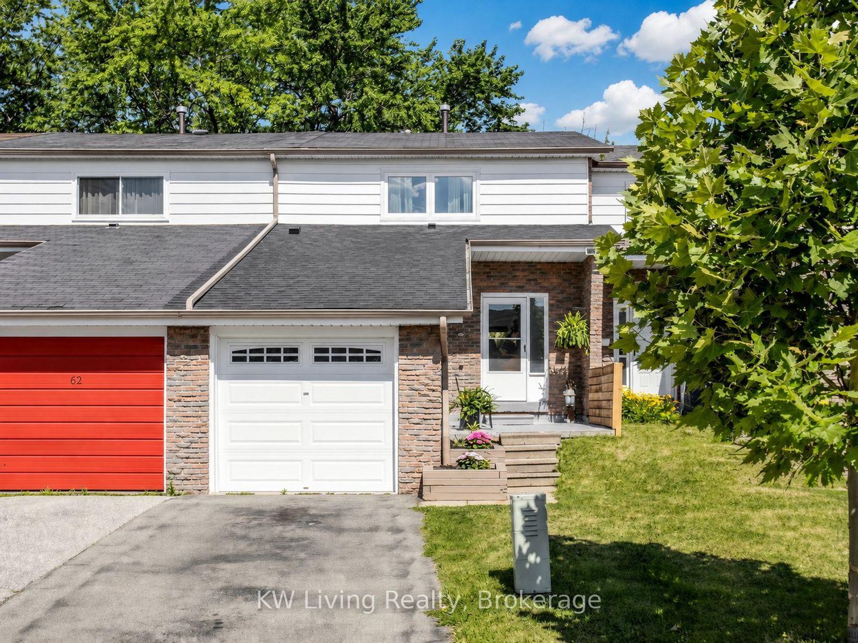 64 Burkwood Crescent, Malvern, Toronto photo number 2