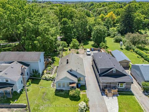 Photo 1 at 412 Andrew Street, Central Newmarket, Newmarket