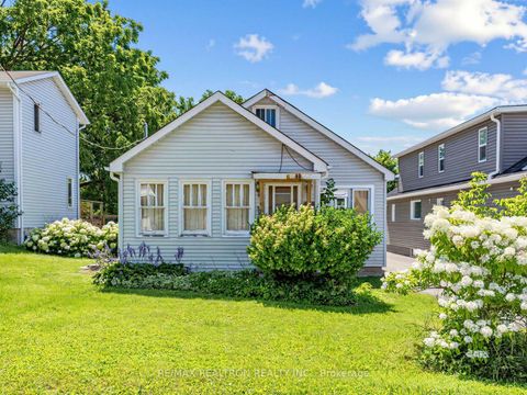 Photo 2 at 412 Andrew Street, Central Newmarket, Newmarket