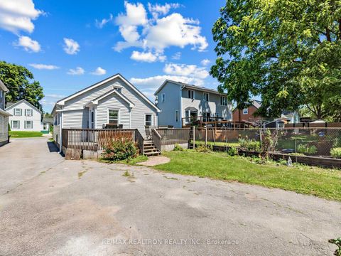 Photo 3 at 412 Andrew Street, Central Newmarket, Newmarket
