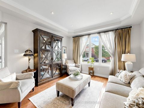 Photo 9 at 32 Lake Forest Drive, Jefferson, Richmond Hill