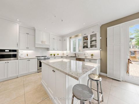 Photo 14 at 32 Lake Forest Drive, Jefferson, Richmond Hill
