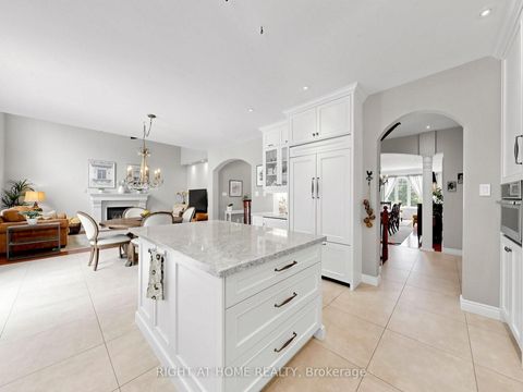 Photo 15 at 32 Lake Forest Drive, Jefferson, Richmond Hill