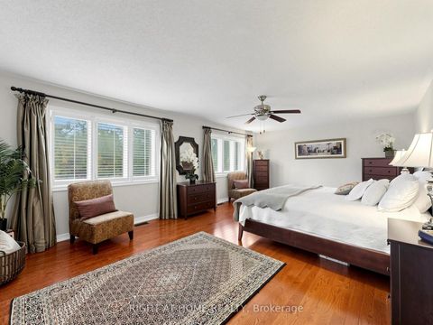 Photo 19 at 32 Lake Forest Drive, Jefferson, Richmond Hill