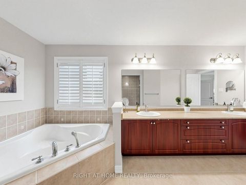 Photo 21 at 32 Lake Forest Drive, Jefferson, Richmond Hill