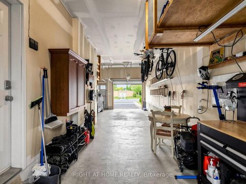 Photo 31 at 32 Lake Forest Drive, Jefferson, Richmond Hill