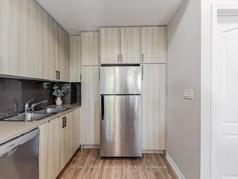 Photo 6 at 60 - 68 Winston Park Boulevard, CFB, Toronto