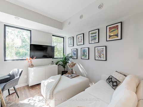 Photo 7 at 60 - 68 Winston Park Boulevard, CFB, Toronto
