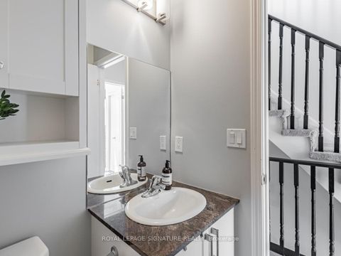 Photo 15 at 60 - 68 Winston Park Boulevard, CFB, Toronto