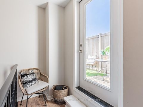 Photo 16 at 60 - 68 Winston Park Boulevard, CFB, Toronto