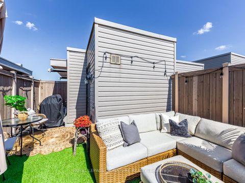 Photo 17 at 60 - 68 Winston Park Boulevard, CFB, Toronto