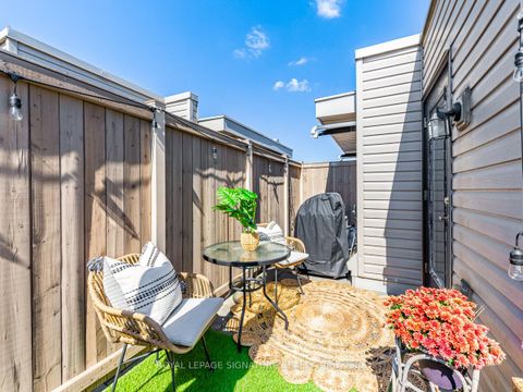 Photo 18 at 60 - 68 Winston Park Boulevard, CFB, Toronto