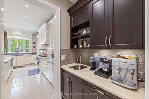 Photo 15 at 4 Community Circle, Willowdale West, Toronto