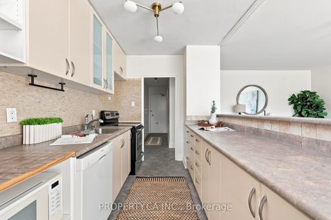 Photo 4 at 202 - 60 Montclair Avenue, Forest Hill South, Toronto