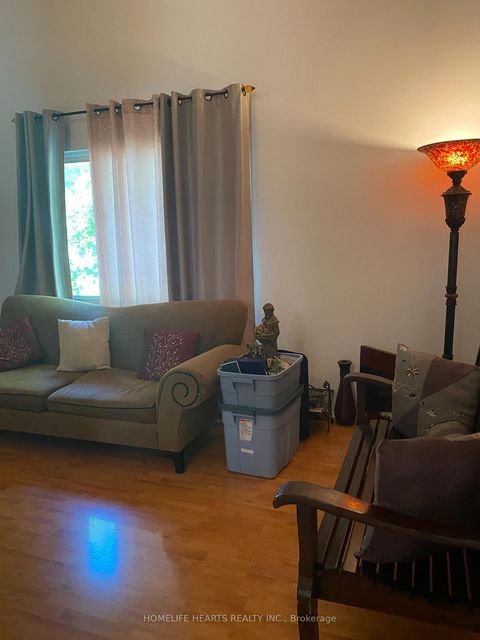 Photo 7 at 22 - 21 Rockwood Drive, Cliffcrest, Toronto