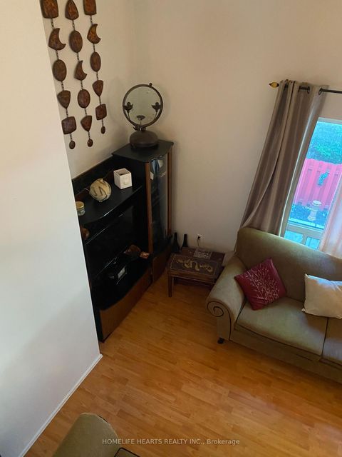 Photo 9 at 22 - 21 Rockwood Drive, Cliffcrest, Toronto