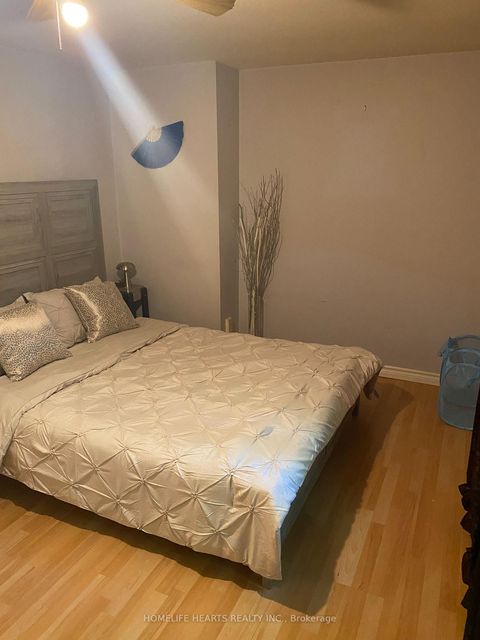 Photo 14 at 22 - 21 Rockwood Drive, Cliffcrest, Toronto