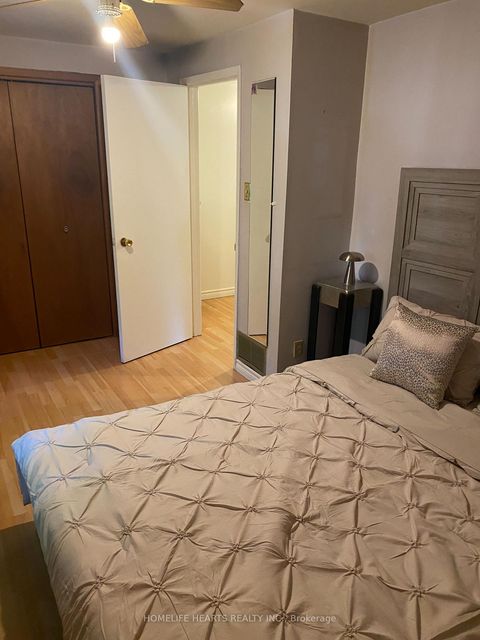 Photo 16 at 22 - 21 Rockwood Drive, Cliffcrest, Toronto