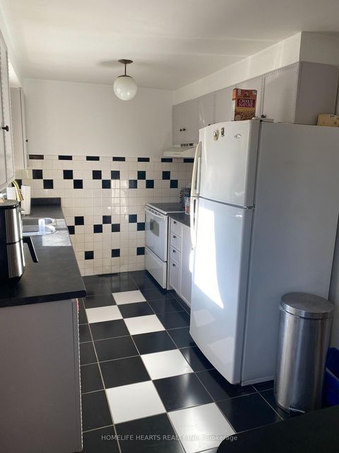 Photo 23 at 22 - 21 Rockwood Drive, Cliffcrest, Toronto