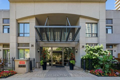 Photo 1 at 922 - 35 Hollywood Avenue, Willowdale East, Toronto