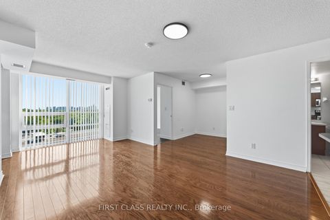 Photo 2 at 922 - 35 Hollywood Avenue, Willowdale East, Toronto
