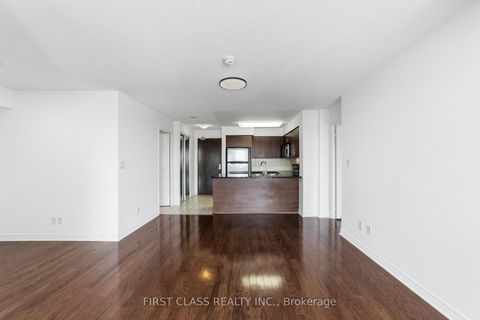 Photo 5 at 922 - 35 Hollywood Avenue, Willowdale East, Toronto