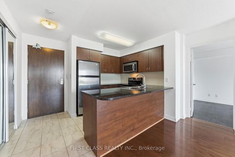 Photo 6 at 922 - 35 Hollywood Avenue, Willowdale East, Toronto