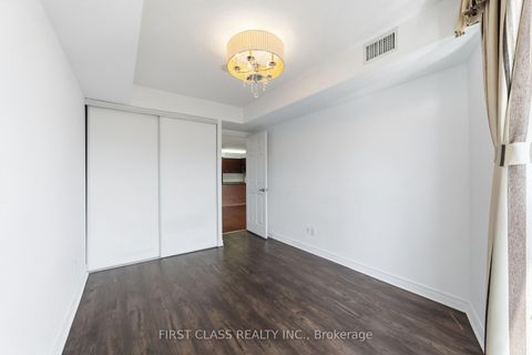 Photo 12 at 922 - 35 Hollywood Avenue, Willowdale East, Toronto