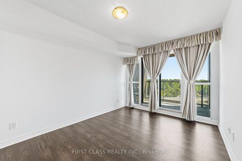 Photo 13 at 922 - 35 Hollywood Avenue, Willowdale East, Toronto