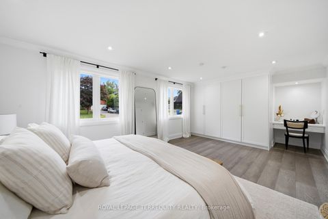 Photo 17 at 196 Dew Street, King City, King