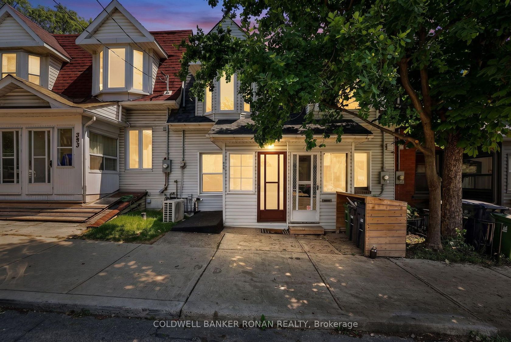 391 Jones Avenue, Jones, Toronto photo 0