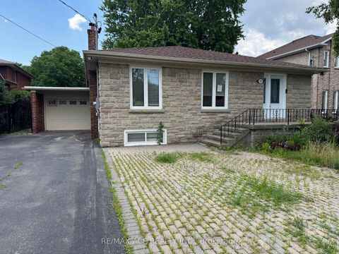 Photo 1 at 39 Oak Avenue, South Richvale, Richmond Hill